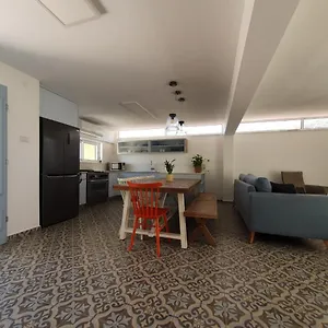 בית נופש הבית של מרסל, אילת
